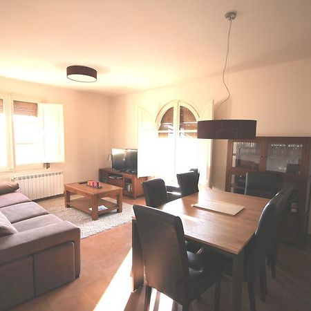 Apartment Market Square Cardona Bagian luar foto
