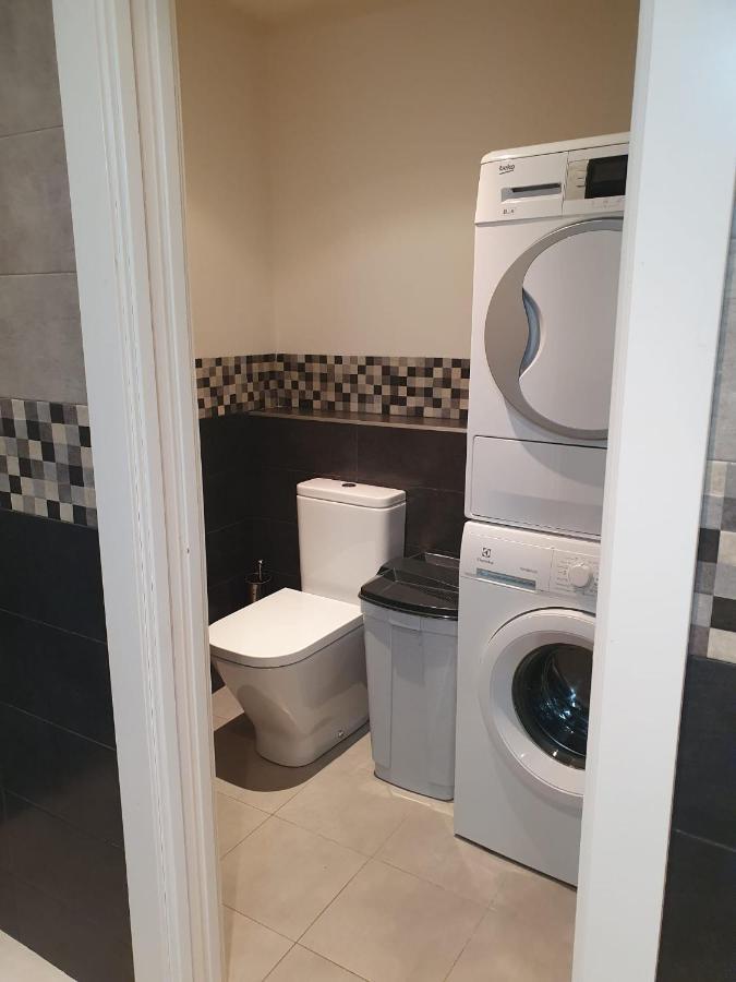 Apartment Market Square Cardona Bagian luar foto